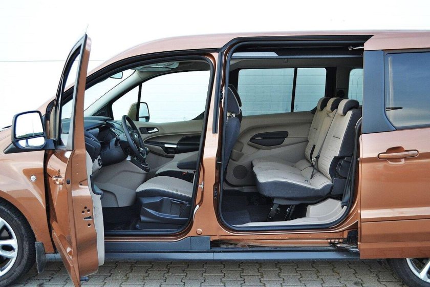 Ford Grand Tourneo connect