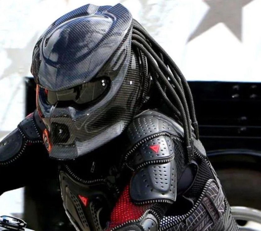 Шлем мотоциклетный предатор