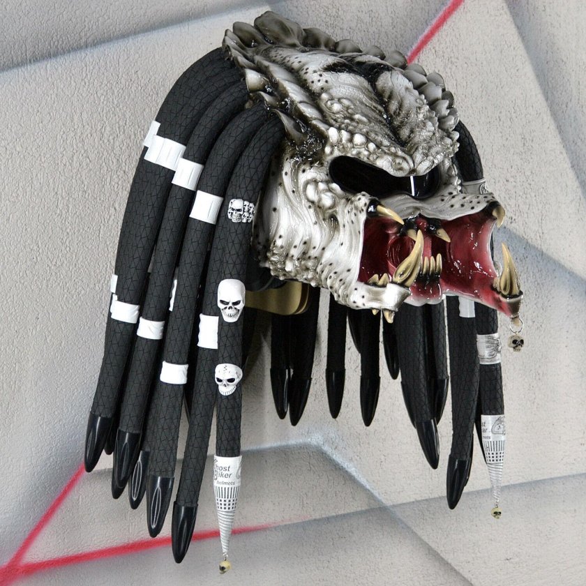 Шлем мотоциклетный предатор