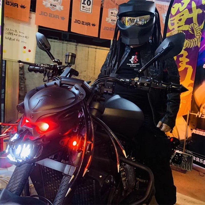 Мотошлем хищник