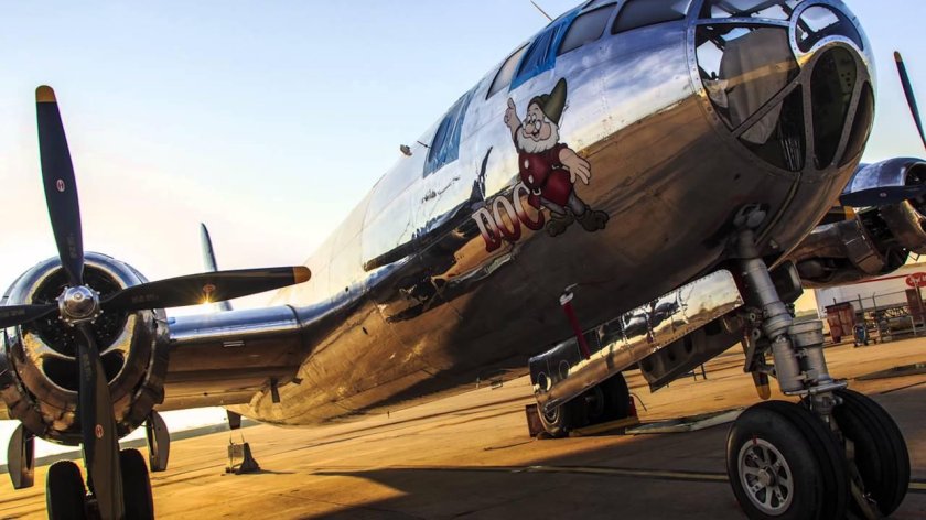 Самолет b-29 Superfortress