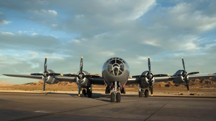 Самолет b-29 Superfortress