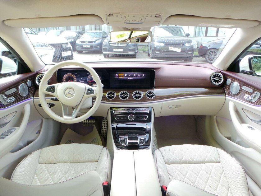 Мерседес е200 белый салон