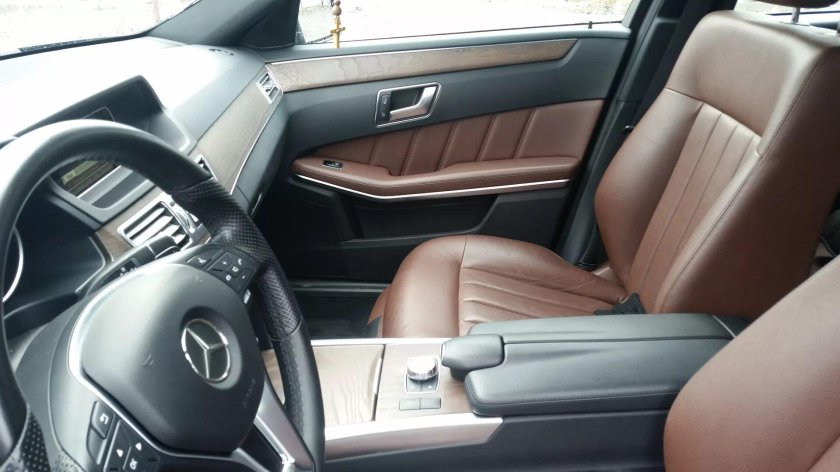 Mercedes w212 коричневый салон