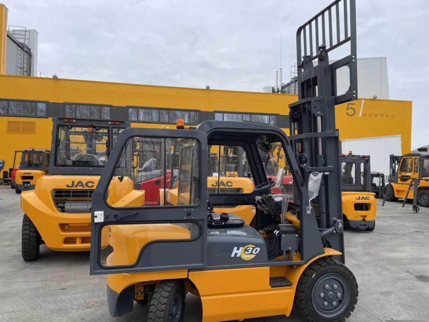 Погрузчик Джак желтый