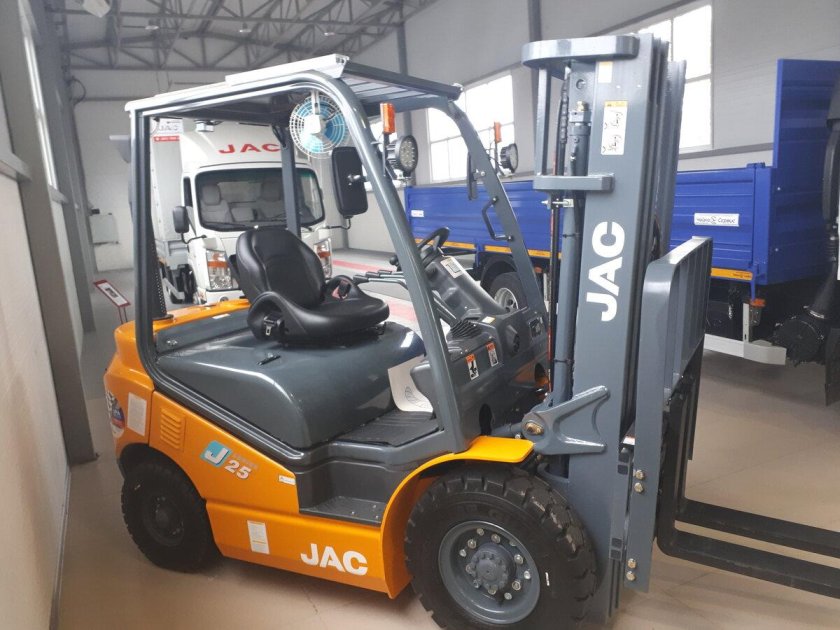 Вилочный погрузчик JAC cpqd25