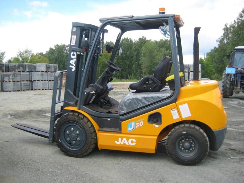 Дизельный погрузчик JAC CPCD 30