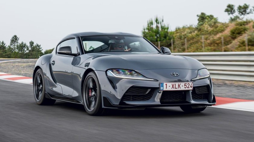 Тойота Supra 2022