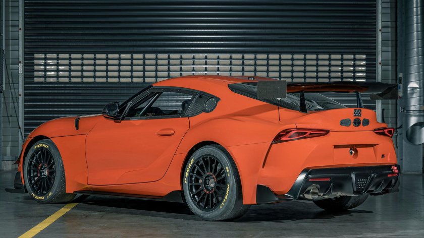 Тойота Супра 2023