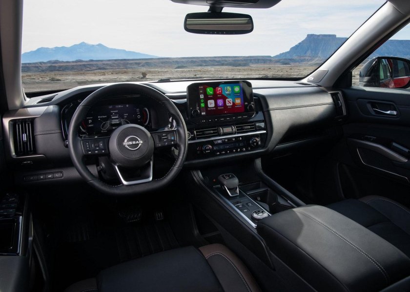 Nissan pathfinder 2021 interior