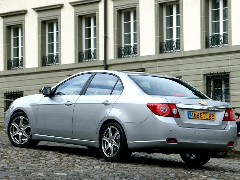Chevrolet Epica седан