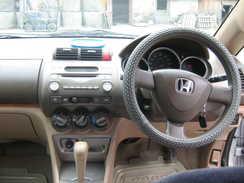 Honda fit aria 2002 2009