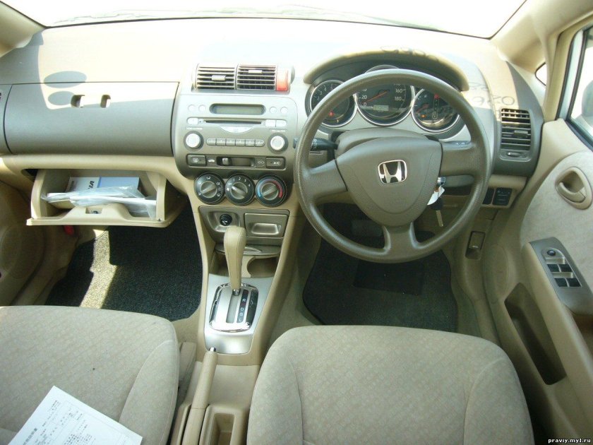 Хонда фит Ария 2003 салон