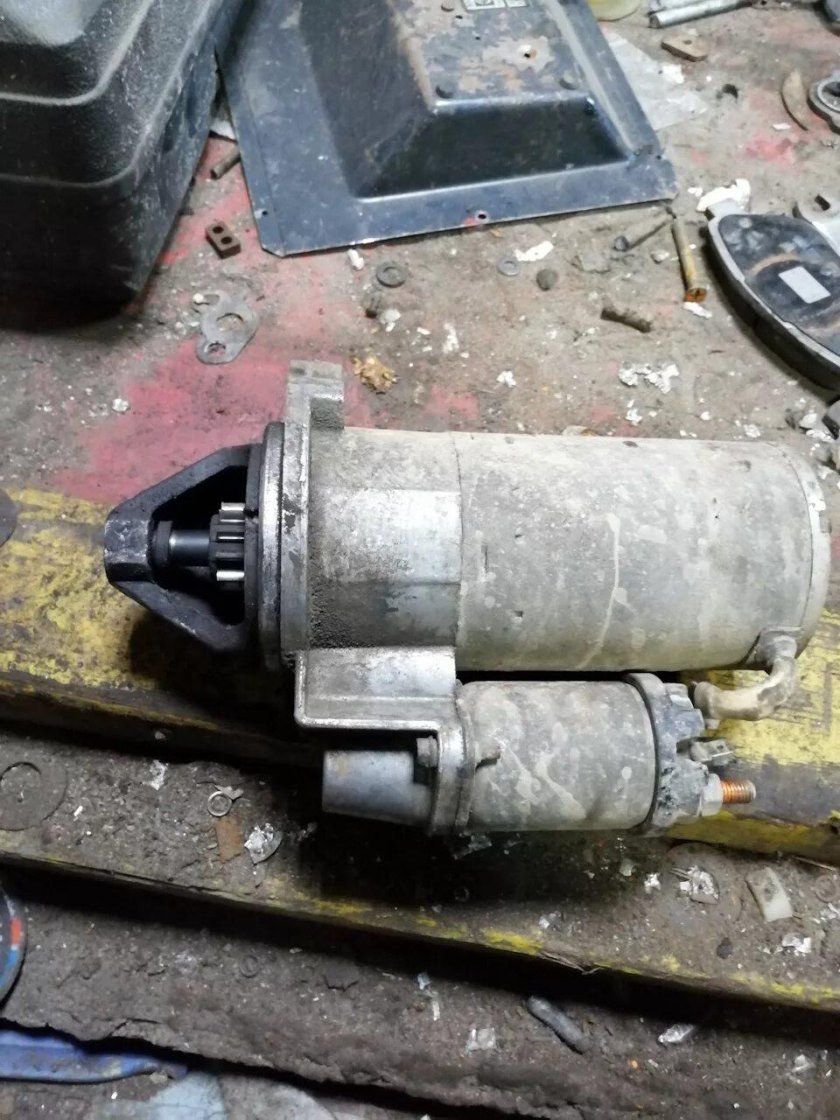 Стартер на Шевроле ниву 2003