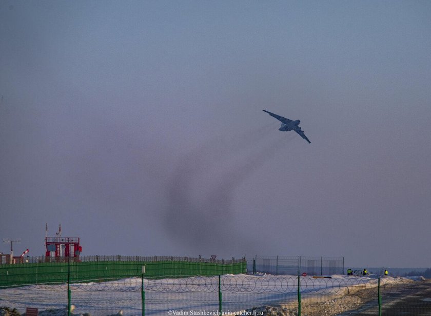 Бреющий полет самолета