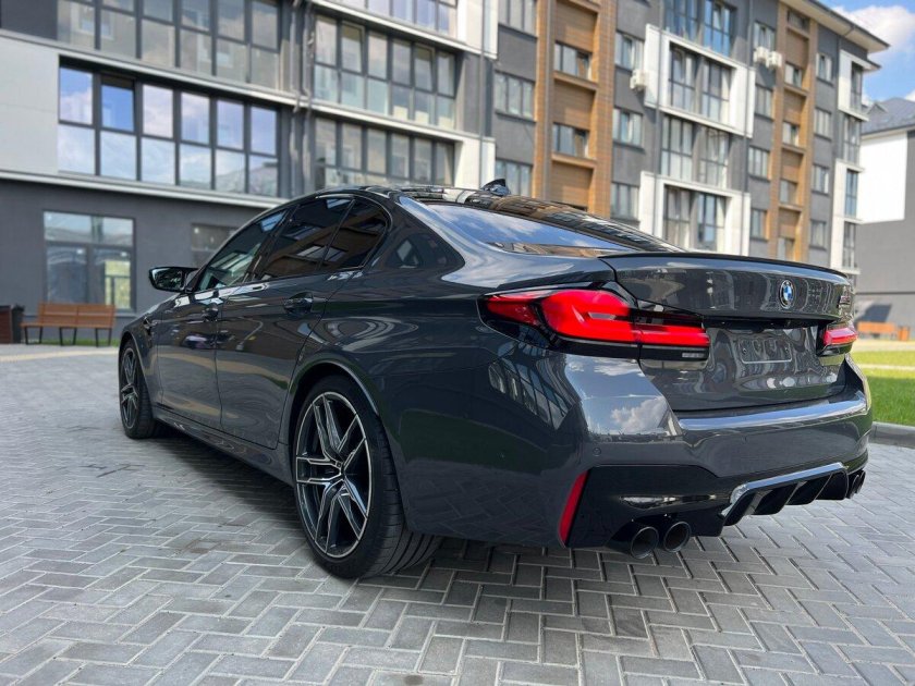 Серая бмв м 5