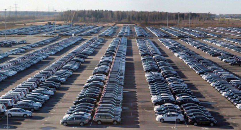 Склад автомобилей