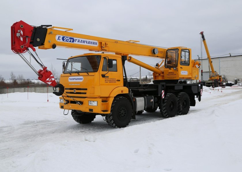 КС 55713-5в автокран 25т КАМАЗ-43118