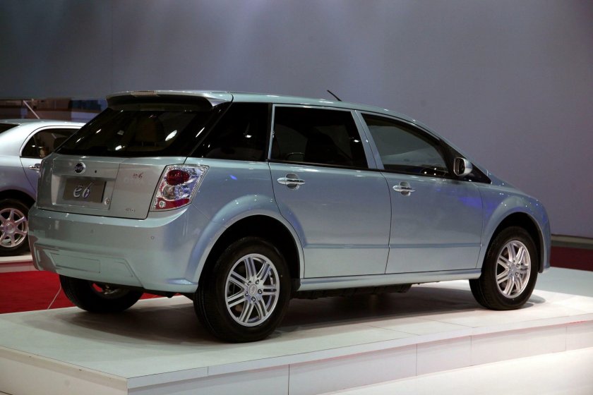 BYD e6