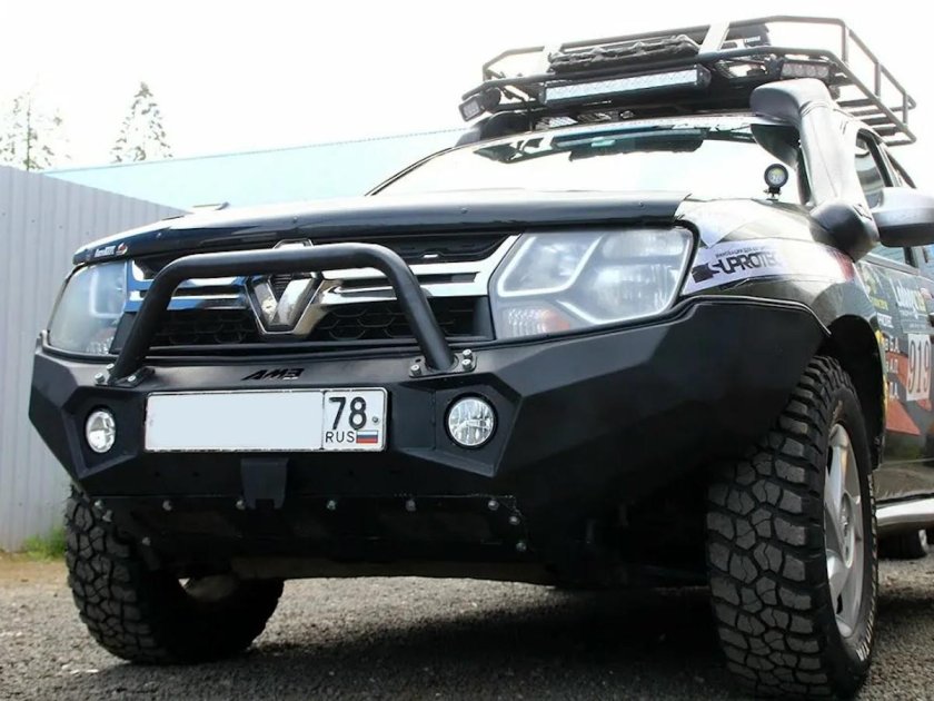 Силовой бампер на Рено Дастер