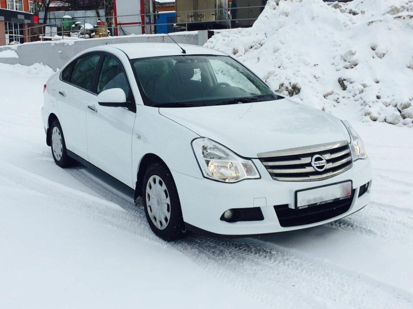 Ниссан Альмера 2014 белая