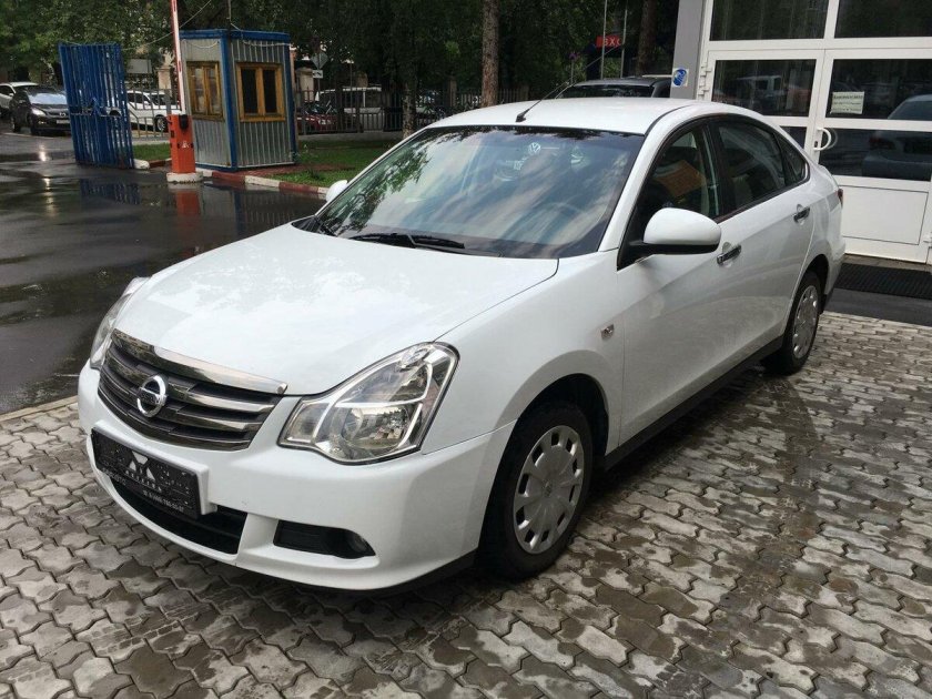 Ниссан Альмера белый 2015