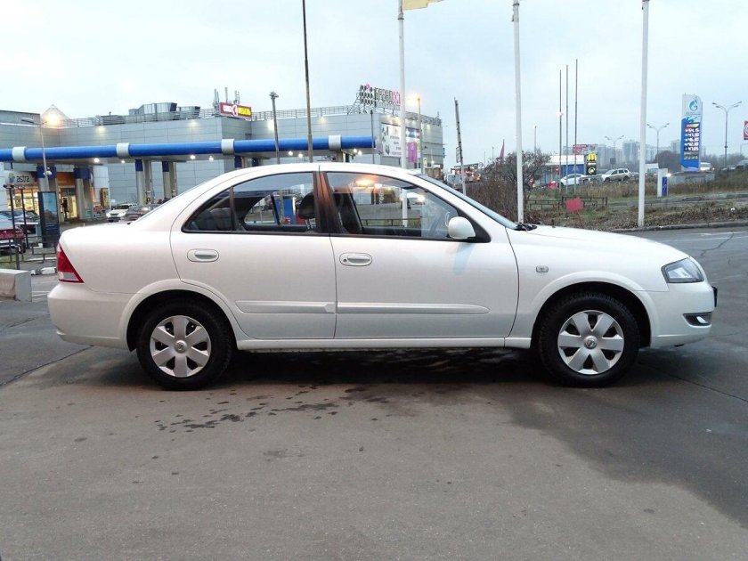 Ниссан Альмера 2007 белая