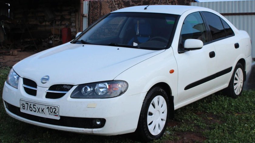 Ниссан Альмера белая 2004