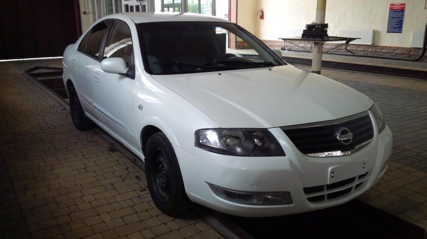 Ниссан Альмера Классик 2012 года