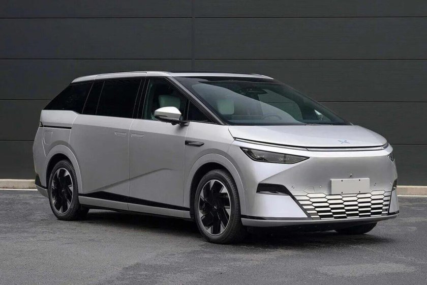 Xpeng x9 MPV
