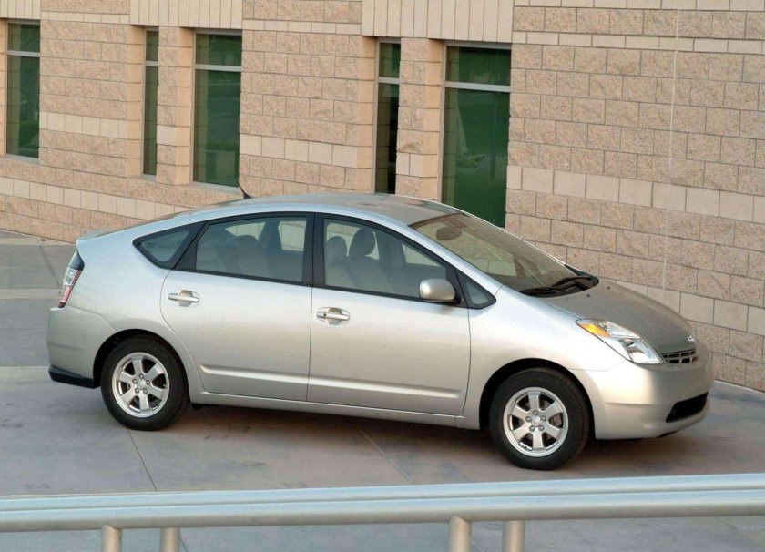 Тойота Приус 20