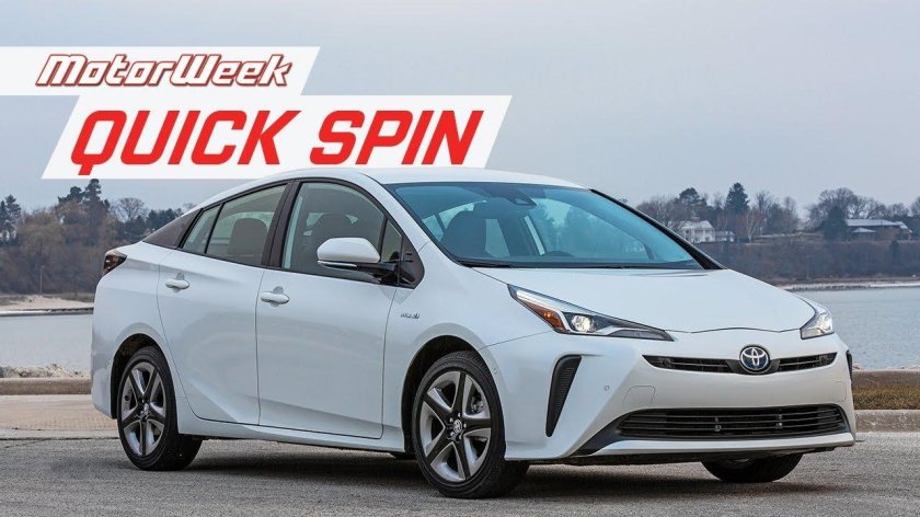 Тойота Приус 2019