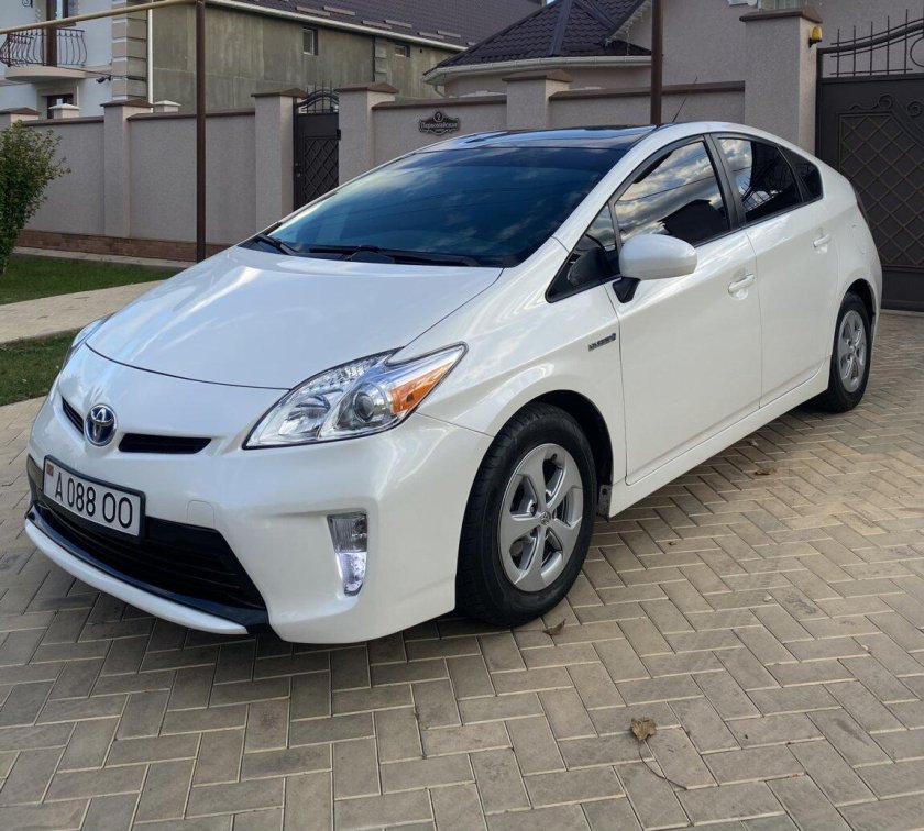 Тойота Приус 2010