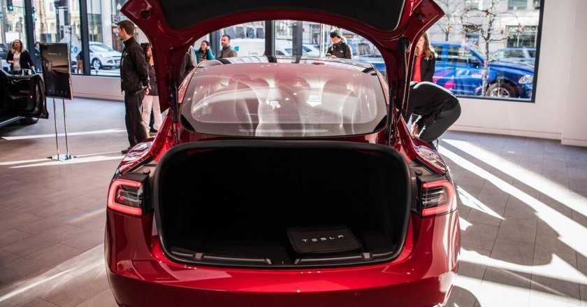 Тесла модел 3 перфоманс
