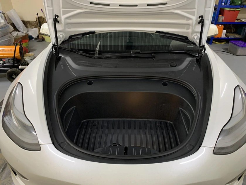 Багажник Тесла 3