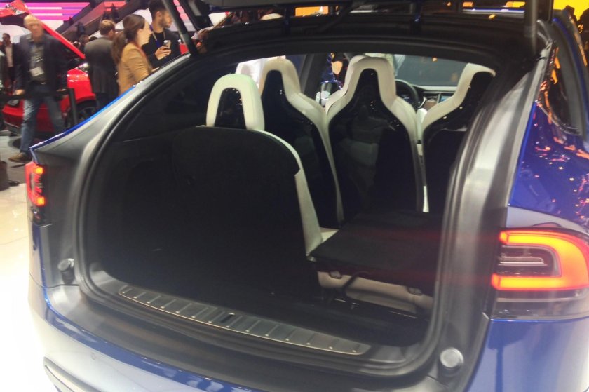 Tesla model x багажник