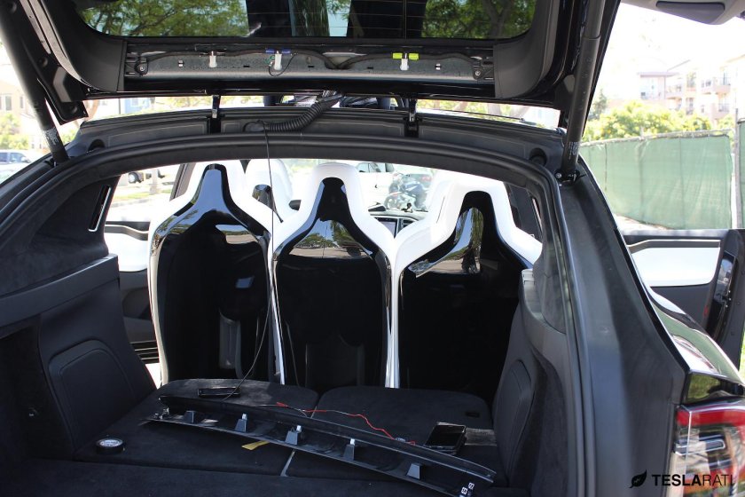 Tesla model x багажник