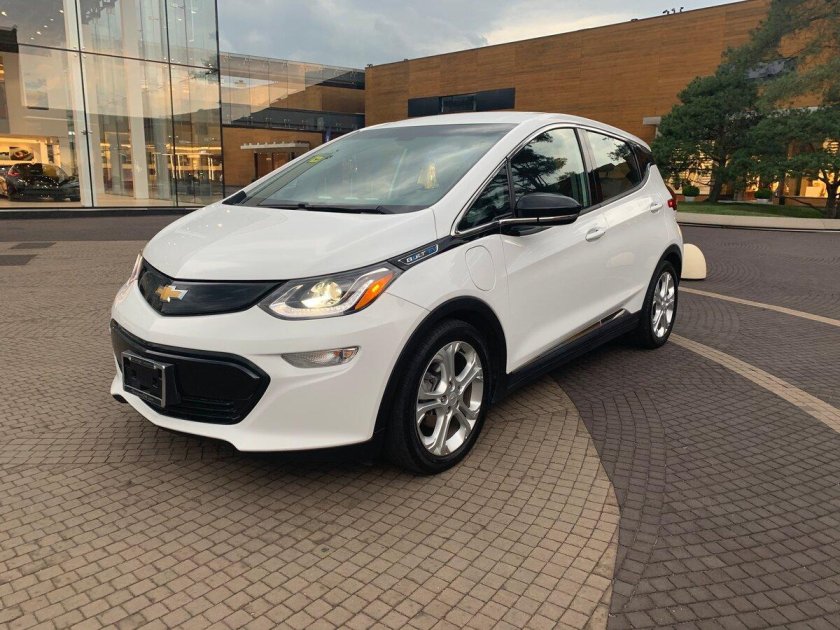 Chevrolet bolt 2017 г