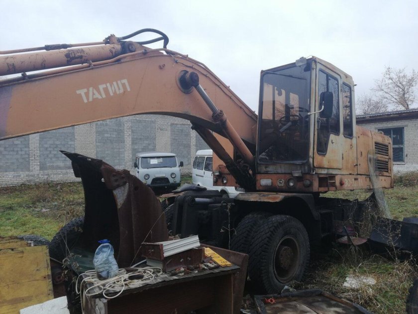 Экскаватор эо-33211а