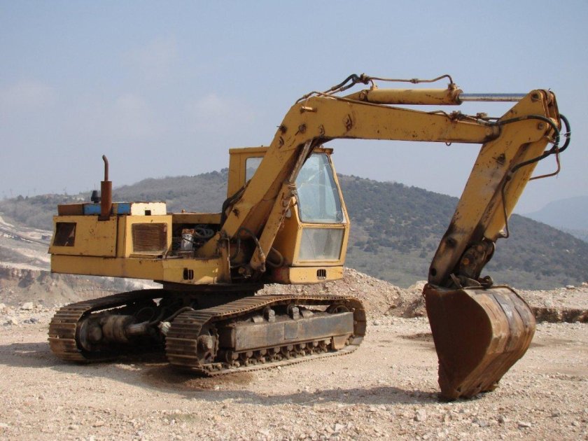 ЭО-3122 экскаватор