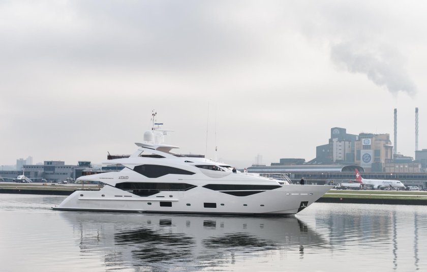 Sunseeker 40 meter yacht