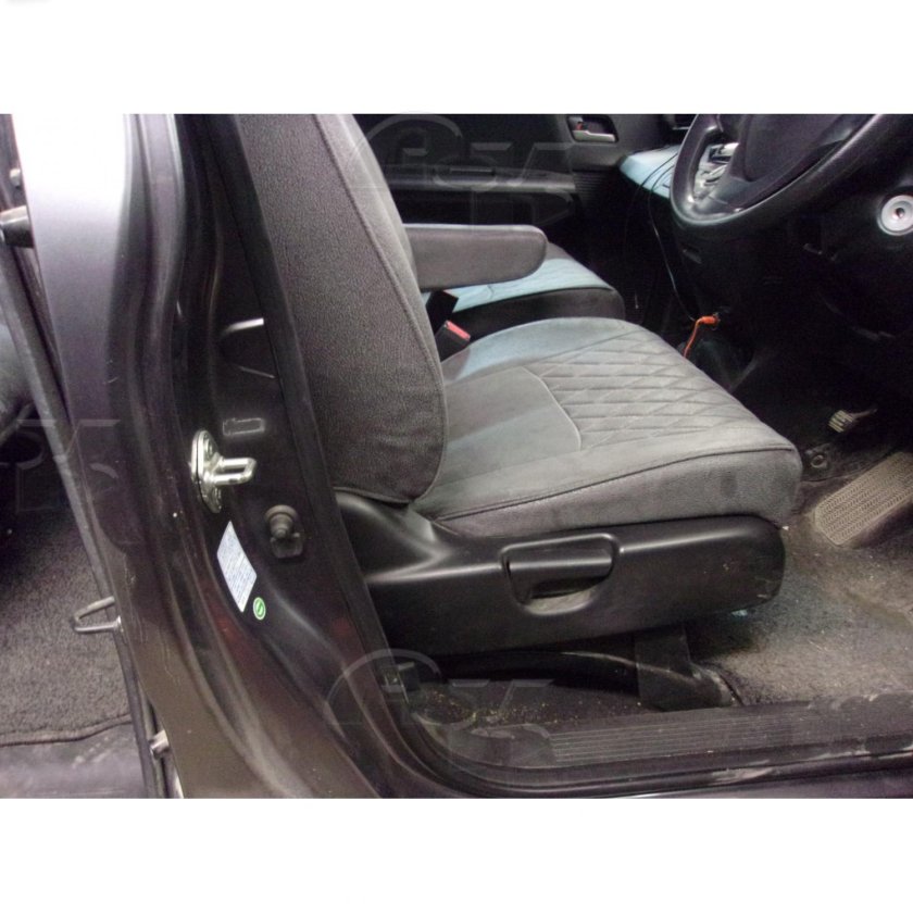 Шильдик на Хонда Спайк 2010