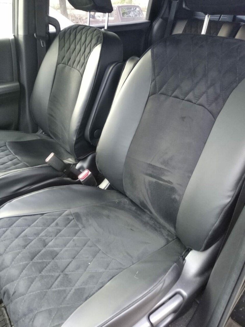 Чехлы на сидения автомобиля