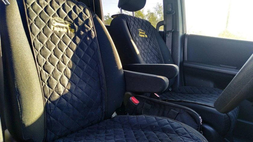 Хонда Фрид Спайк чехлы на сиденья