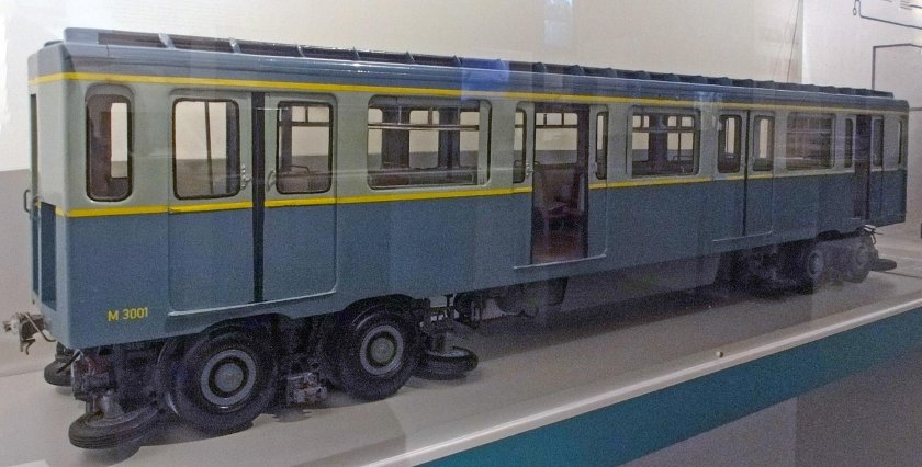 Модель метропоезда 81 717 игрушка технопарк