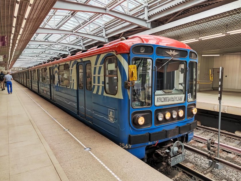 Москва вагон метро