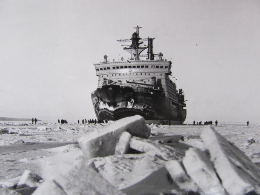 Ледокол Леонид Брежнев