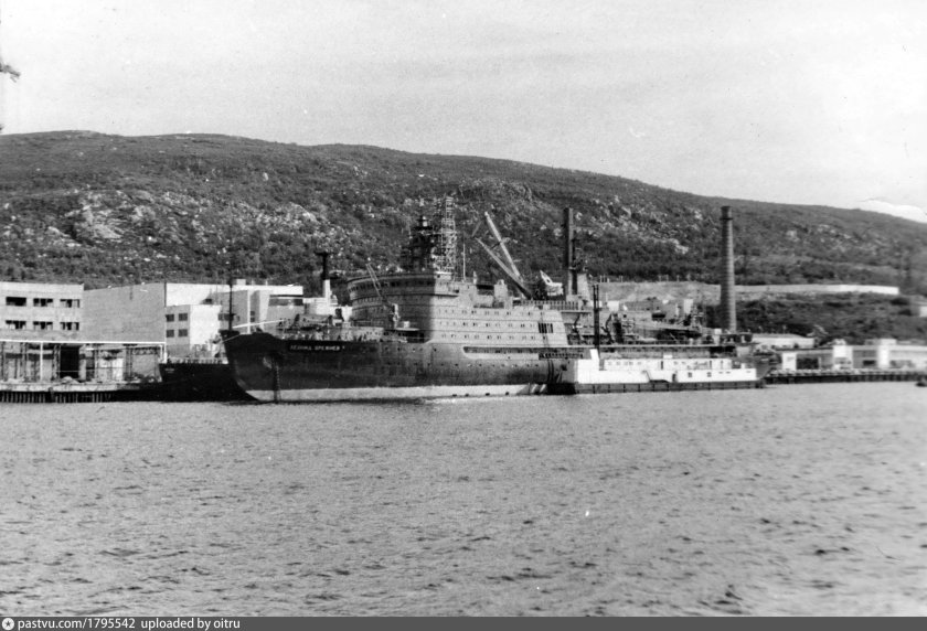 Ледокол Леонид Брежнев