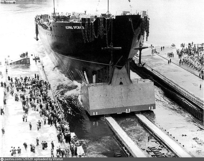 Атомный ледокол Леонид Брежнев