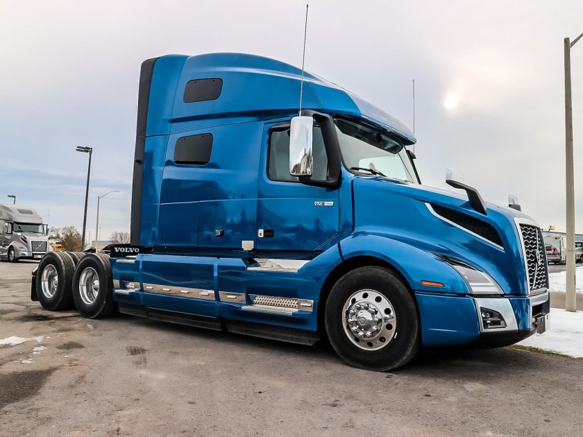 Volvo VNL 860